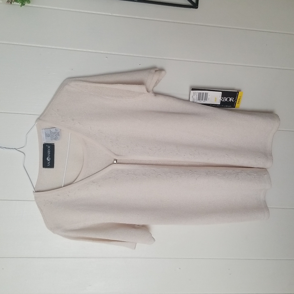Sag Harbor women top